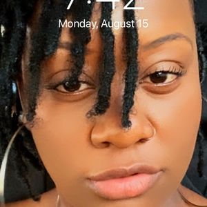 Meet your Posher, Latoya